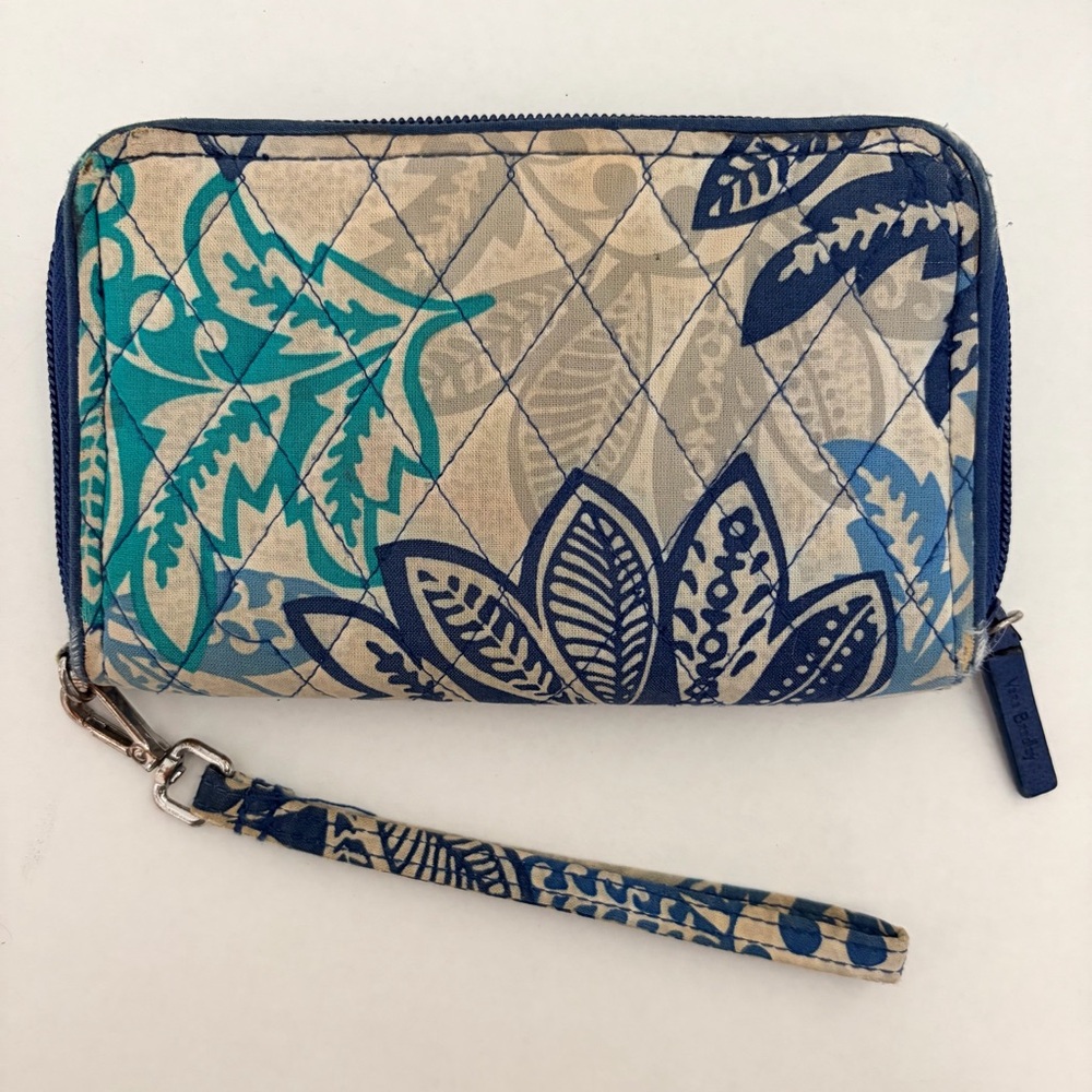 Vera Bradley (Santiago retired) Floral Blue and Beige Women's Wristlet